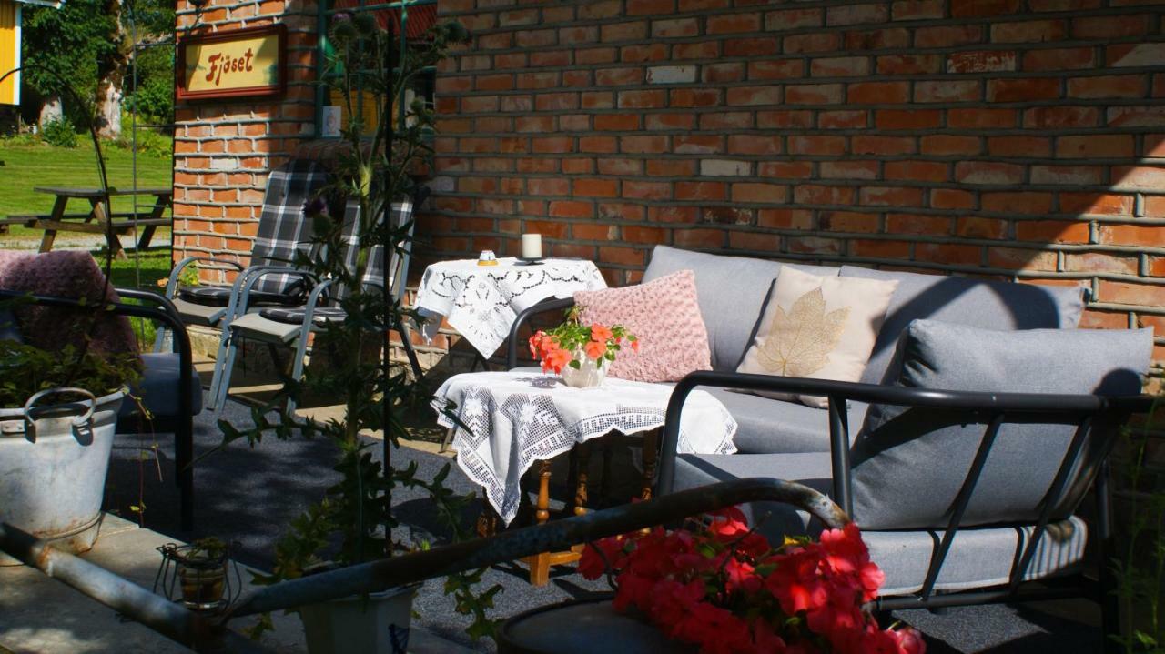 Fjoset Pa Knardal Apartamento Neset Exterior foto